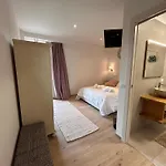 Lägenhet Casa Rafanelli Monforte dʼAlba