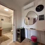 Lägenhet Casa Rafanelli Monforte dʼAlba