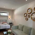 Casa Rafanelli * Monforte dʼAlba