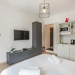 Apartament Casa Rafanelli - Monforte D'alba, Vineyard Views, Panoramic Garden, Ev Sation & Bike Storage *
