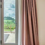 Casa Rafanelli - Monforte D'alba, Vineyard Views, Panoramic Garden, Ev Sation & Bike Storage * Monforte dʼAlba