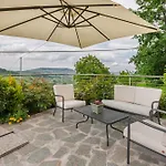 Casa Rafanelli - Monforte D'alba, Vineyard Views, Panoramic Garden, Ev Sation & Bike Storage *