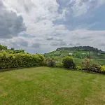 Apartament Casa Rafanelli - Monforte D'alba, Vineyard Views, Panoramic Garden, Ev Sation & Bike Storage Monforte dʼAlba