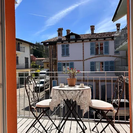 Casa Rafanelli - Monforte D'alba, Vineyard Views, Panoramic Garden, Ev Station & Bike Storage