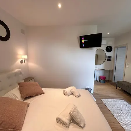 Apartament Casa Rafanelli - Monforte D'alba, Vineyard Views, Panoramic Garden, Ev Sation & Bike Storage Monforte dʼAlba