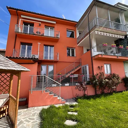 Casa Rafanelli - Monforte D'alba, Vineyard Views, Panoramic Garden, Ev Sation&bike Storage Apartment Monforte dʼAlba