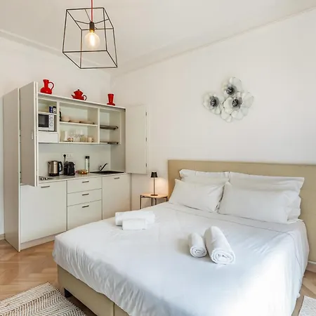 Casa Rafanelli - Monforte D'alba, Vineyard Views, Panoramic Garden, Ev Station & Bike Storage