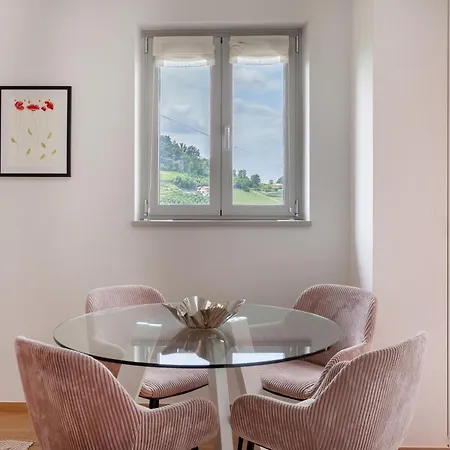 Apartment Casa Rafanelli - Monforte D'alba, Vineyard Views, Panoramic Garden, Ev Sation&bike Storage