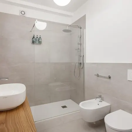 Casa Rafanelli - Monforte D'alba, Vineyard Views, Panoramic Garden, Ev Station & Bike Storage * Monforte dʼAlba