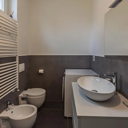 Casa Rafanelli - Monforte D'alba, Vineyard Views, Panoramic Garden, Ev Station & Bike Storage