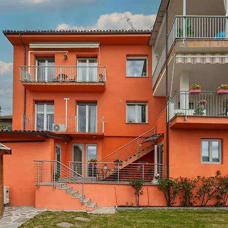 Apartment Casa Rafanelli - Monforte D'alba, Vineyard Views, Panoramic Garden, Ev Sation&bike Storage *