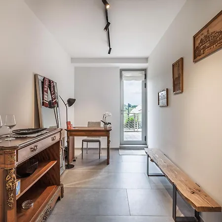 Casa Rafanelli - Monforte D'alba, Vineyard Views, Panoramic Garden, Ev Sation&bike Storage Apartment Monforte dʼAlba