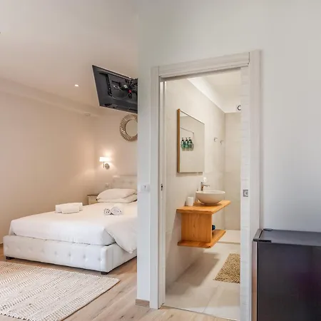 Casa Rafanelli - Monforte D'alba, Vineyard Views, Panoramic Garden, Ev Station & Bike Storage *