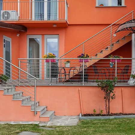 Casa Rafanelli - Monforte D'alba, Vineyard Views, Panoramic Garden, Ev Station & Bike Storage