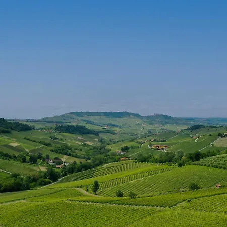 Casa Rafanelli - Monforte D'alba, Vineyard Views, Panoramic Garden, Ev Sation&bike Storage