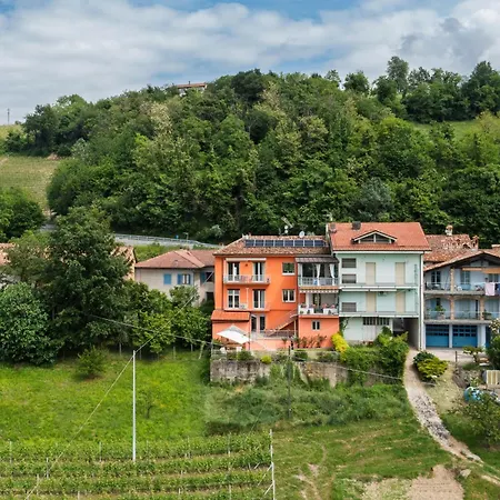 Apartman Casa Rafanelli - Monforte D'alba, Vineyard Views, Panoramic Garden, Ev Station & Bike Storage *